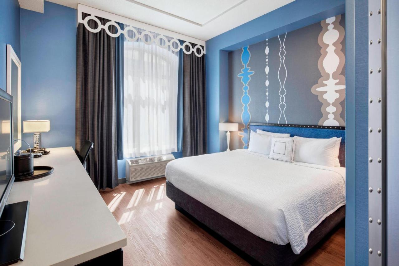 Fairfield Inn And Suites Chicago Downtown/ Magnificent Mile Екстериор снимка