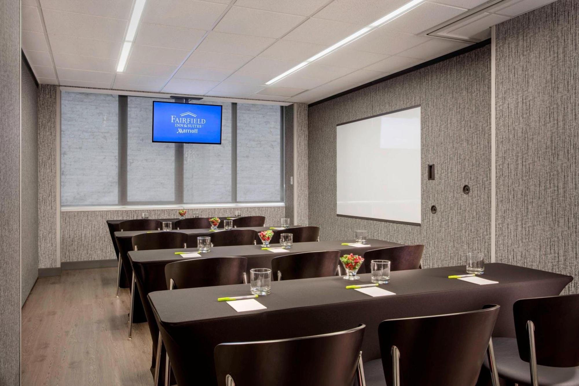 Fairfield Inn And Suites Chicago Downtown/ Magnificent Mile Екстериор снимка
